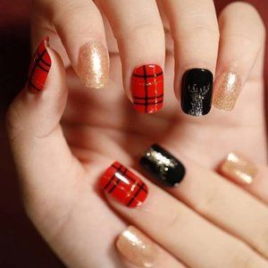 🎉 New Christmas Plaid Press on Nails Set of 24